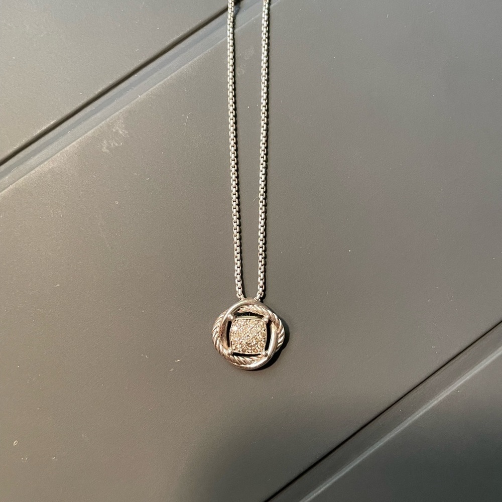 David Yurman infinity pendant necklace with Diamonds 13mm